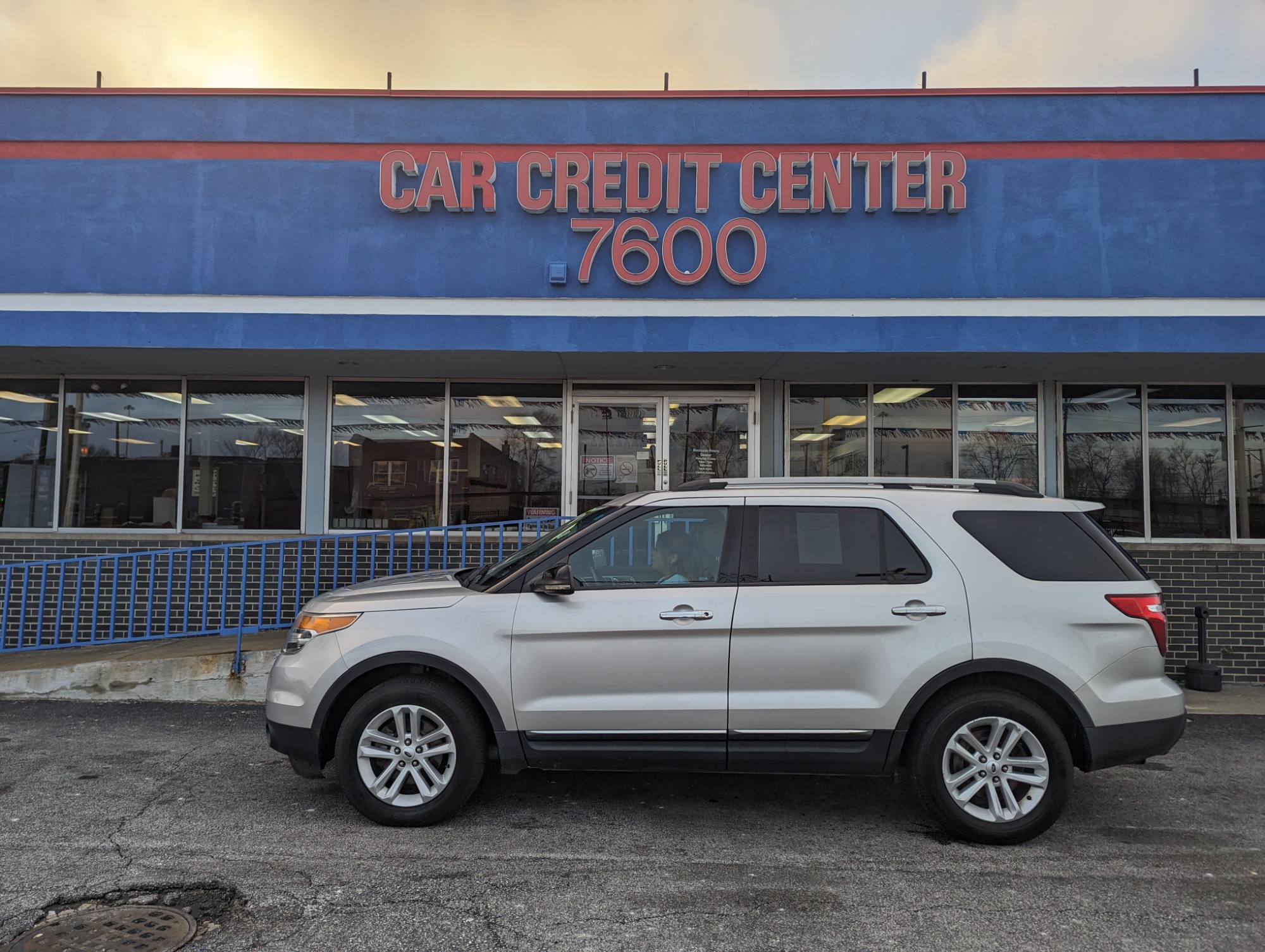 photo of 2012 Ford Explorer SPORT UTILITY 4-DR